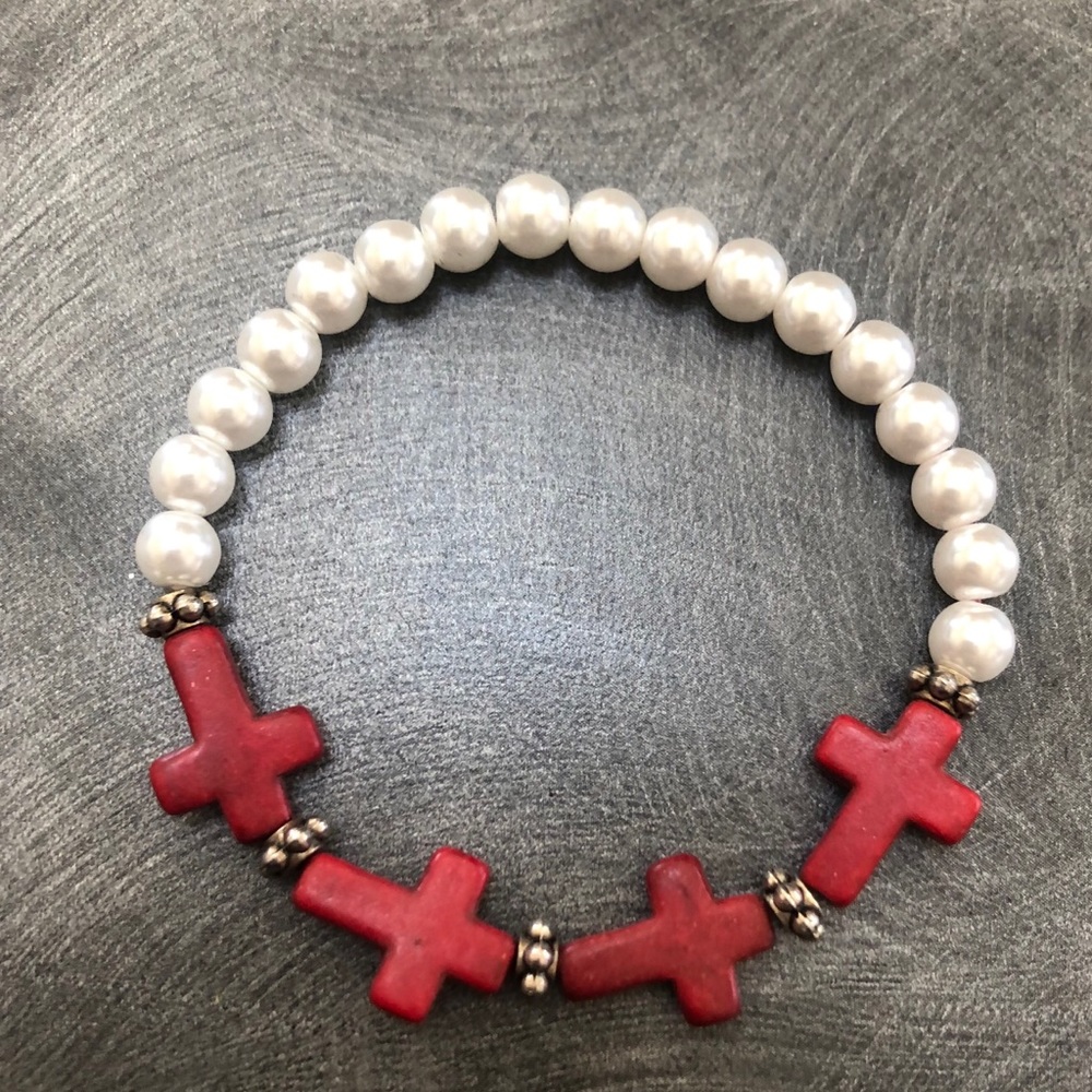 🛍3/$10! Red cross bracelet